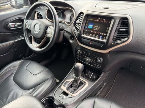 Used 2016 Jeep Cherokee Limited AWD/4WD image 26