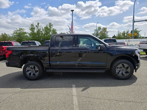 New 2025 Ford F150 Lightning Flash AWD/4WD image 6