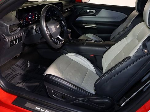Used 2024 Ford Mustang Premium image 12