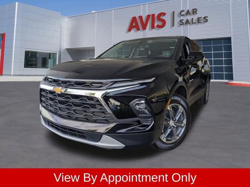 Used 2025 Chevrolet Blazer LT FWD image 1