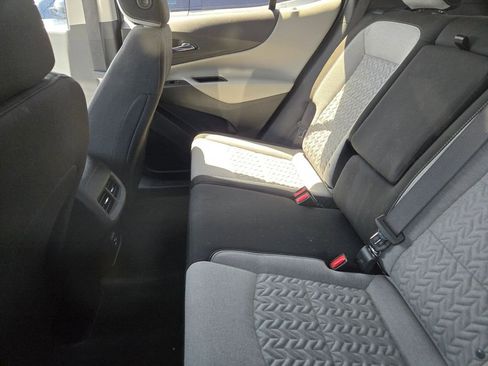 Used 2024 Chevrolet Equinox LS w/ LS Convenience Package FWD image 4