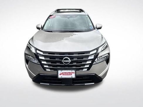 Used 2025 Nissan Rogue Platinum w/ Platinum Premium Package AWD/4WD image 2
