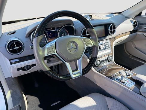 Used 2013 Mercedes-Benz SL 550 image 23