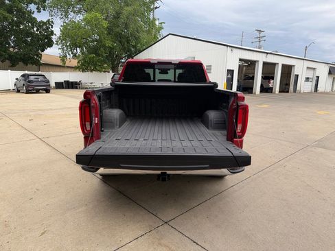 Used 2023 GMC Sierra 1500 SLT w/ SLT Premium Plus Package AWD/4WD image 35