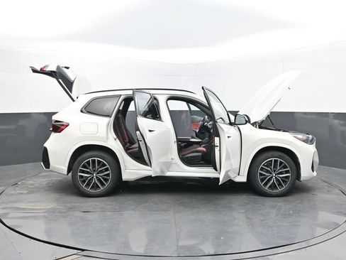 Used 2023 BMW X1 xDrive28i w/ M Sport Package AWD/4WD image 64