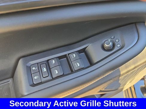 New 2025 Jeep Grand Cherokee Laredo X w/ Luxury Tech Group I AWD/4WD image 13
