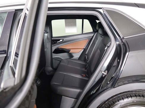 Used 2021 Volkswagen ID.4 Pro S w/ Gradient Package image 33