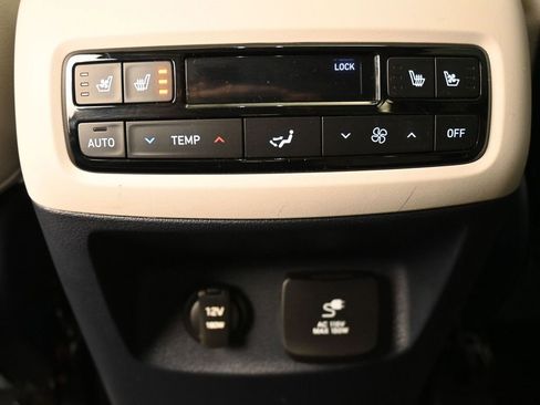 Used 2025 Hyundai Palisade Limited image 21