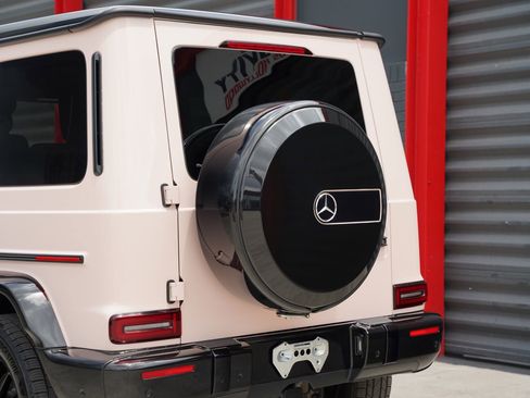 Used 2021 Mercedes-Benz G 550 w/ Exclusive Interior Package image 11