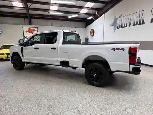 Used 2023 Ford F250 XL w/ STX Appearance Package AWD/4WD image 4
