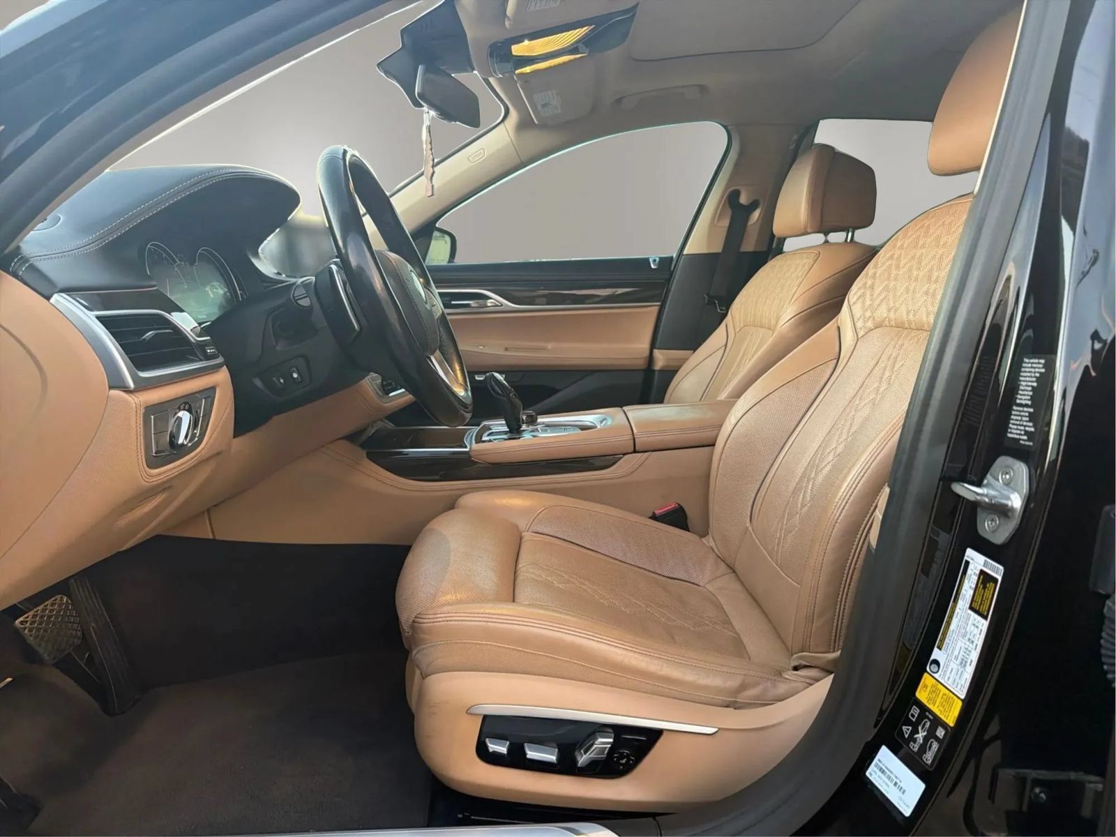 Used 2017 BMW 740i xDrive AWD/4WD image 11
