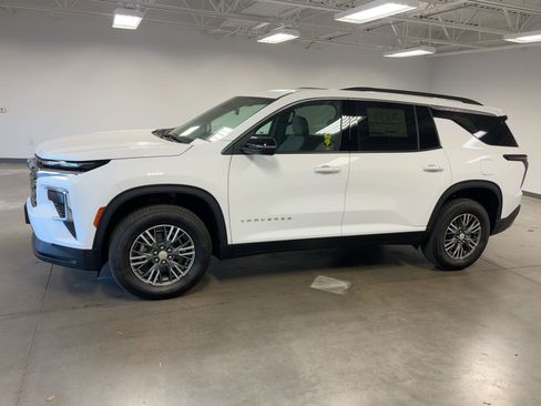 New 2025 Chevrolet Traverse LT image 20