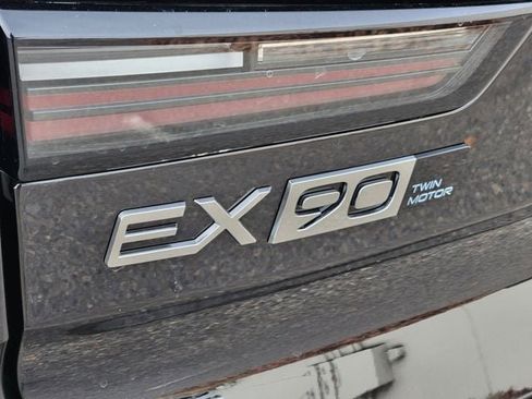 New 2025 Volvo EX90 Ultra w/ Protection Package Premier image 16