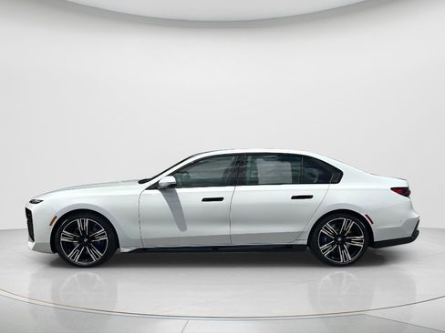 New 2026 BMW 760i xDrive w/ Premium Package AWD/4WD image 8