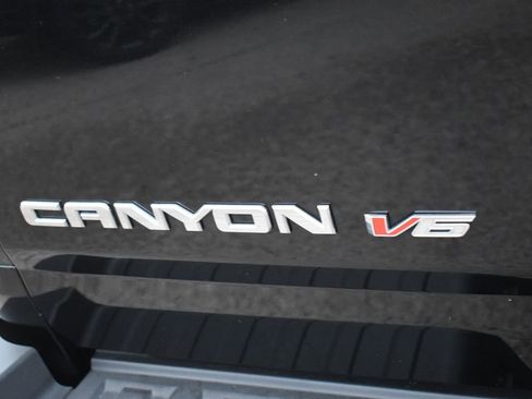 Used 2019 GMC Canyon All Terrain w/ All Terrain X Package image 21
