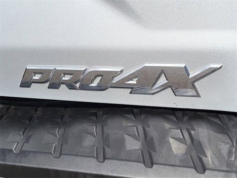 Used 2017 Nissan Titan PRO-4X w/ Pro-4x Convenience Package image 29