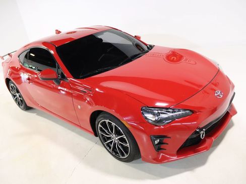 Used 2020 Toyota 86 RWD image 24
