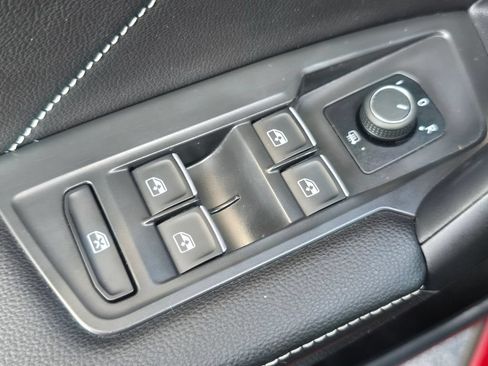 Used 2023 Volkswagen Tiguan SE FWD image 23