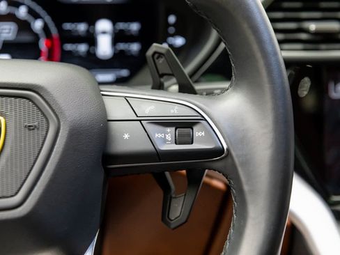 Used 2022 Lamborghini Urus image 36