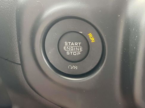 Used 2022 Jeep Wrangler Unlimited Sahara w/ Cold Weather Group image 8