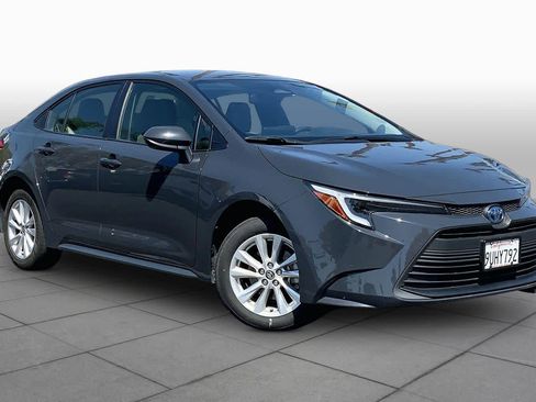 Certified 2025 Toyota Corolla LE w/ LE Premium Package FWD image 2