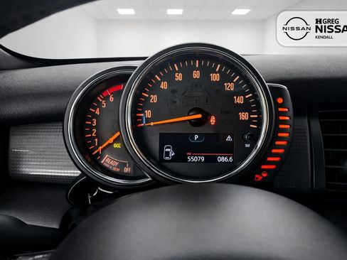 Used 2017 MINI Cooper 4-Door Hardtop image 16