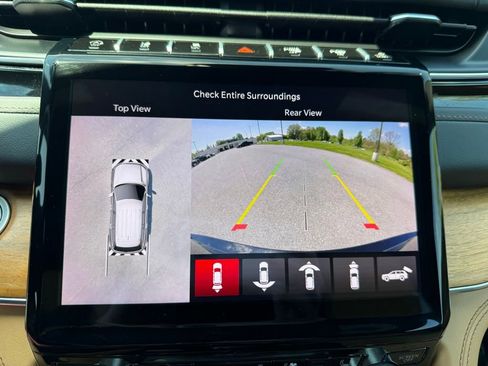 Certified 2024 Jeep Grand Cherokee Summit AWD/4WD image 18