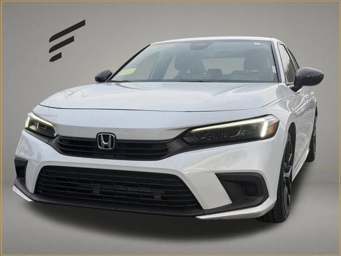Used 2022 Honda Civic Sport image 1