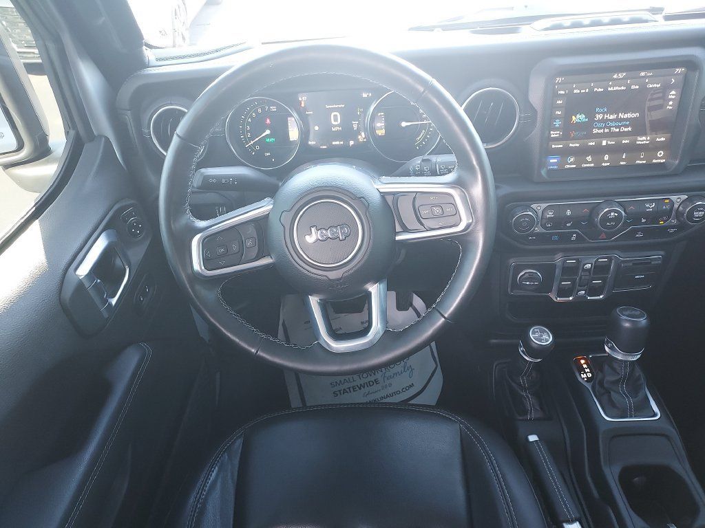 Used 2023 Jeep Wrangler Unlimited Sahara w/ Cold Weather Group AWD/4WD image 16