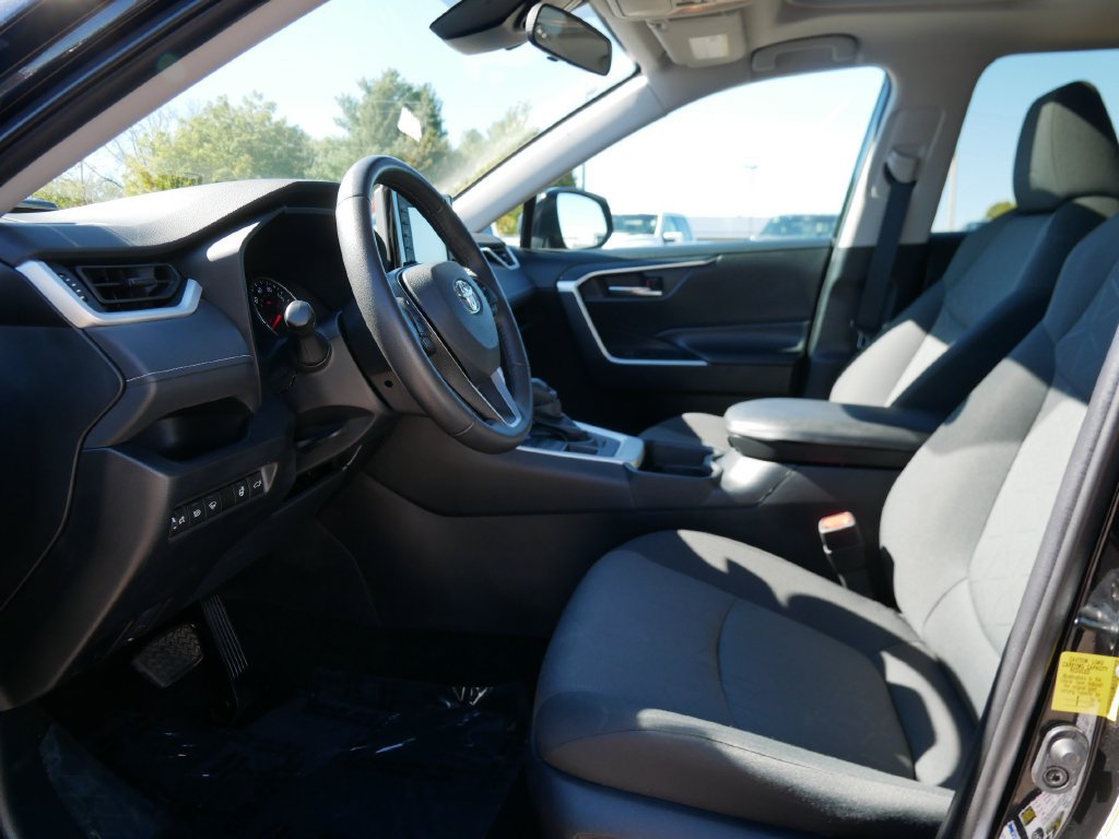 Used 2021 Toyota RAV4 XLE w/ Convenience Package AWD/4WD image 9