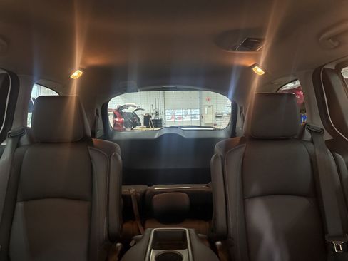 Used 2024 Honda Odyssey EX-L image 16