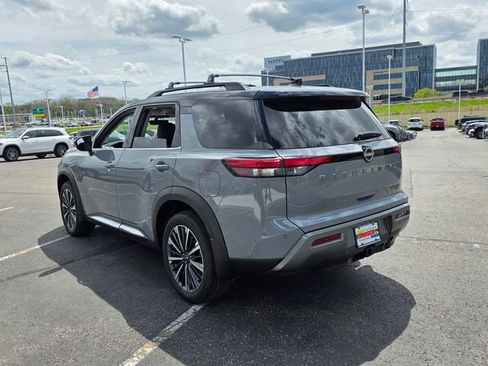 New 2026 Nissan Pathfinder Platinum AWD/4WD image 4