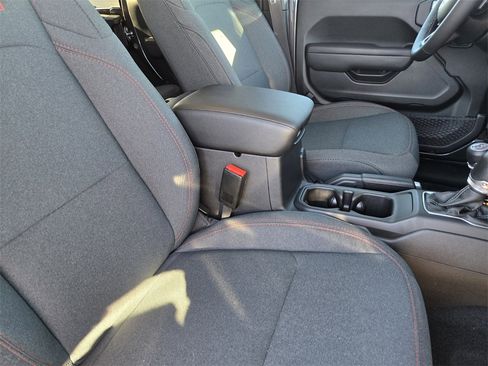 Used 2026 Jeep Wrangler Unlimited Rubicon image 9