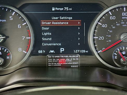 Used 2020 Kia Telluride SX w/ Towing Package FWD image 19