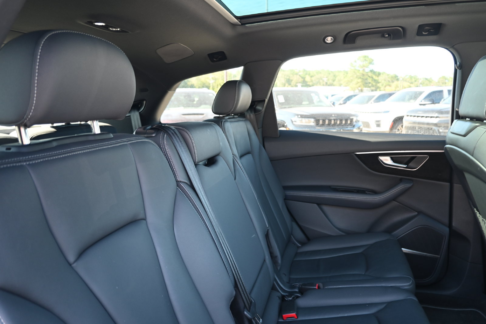 Used 2025 Audi Q7 3.0T Premium Plus AWD/4WD image 34