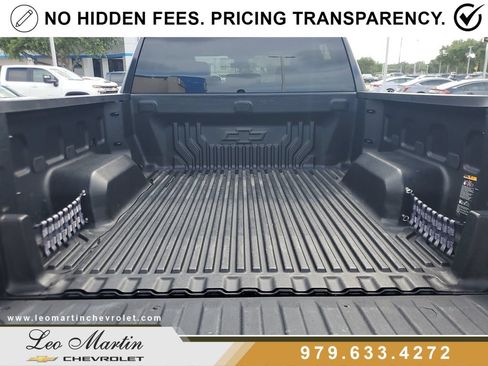 Used 2023 Chevrolet Silverado 1500 LT AWD/4WD image 7
