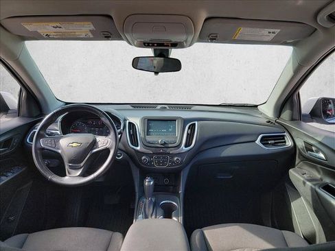Used 2018 Chevrolet Equinox LT FWD image 18