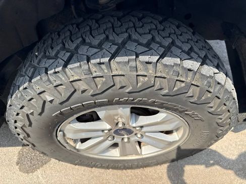 Used 2019 Ford F150 XLT AWD/4WD image 4