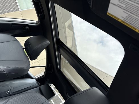 Used 2025 Toyota Camry XSE image 28