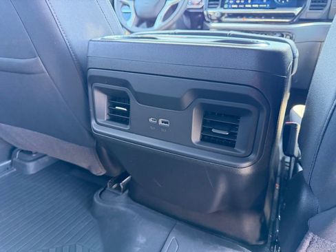 Used 2025 Chevrolet Silverado 1500 LT AWD/4WD image 19