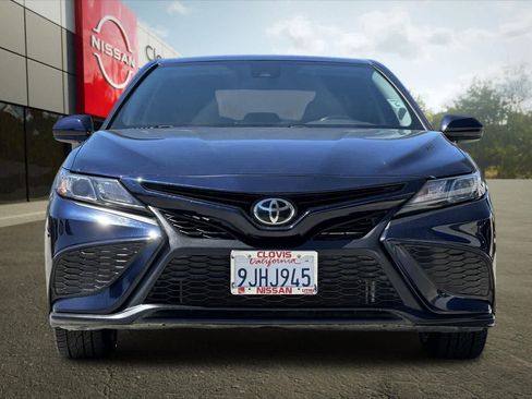 Used 2021 Toyota Camry SE FWD image 11