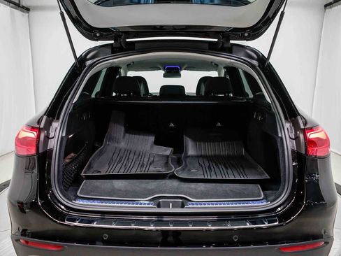 Used 2025 Mercedes-Benz GLC 350e GLC 350e image 26