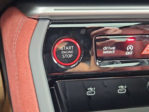 New 2026 Audi SQ5 Prestige AWD/4WD image 17