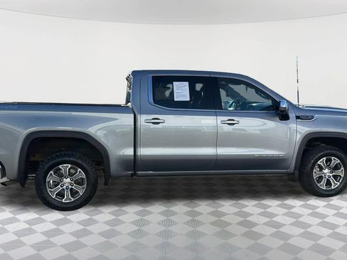Used 2024 GMC Sierra 1500 SLT AWD/4WD image 4