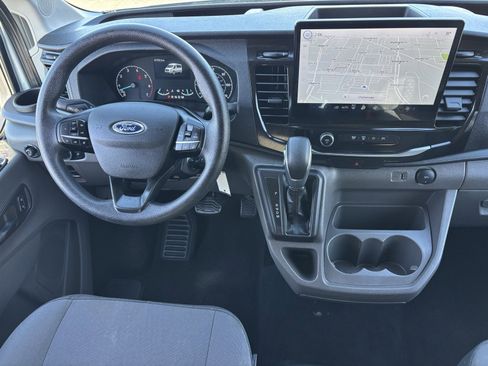 Used 2023 Ford Transit 350 XLT image 3