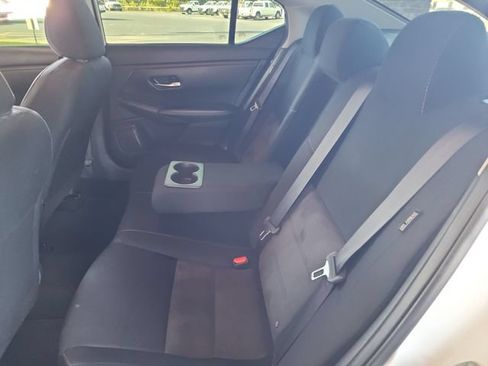 Used 2024 Nissan Sentra SR FWD image 17