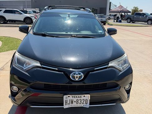 Used 2016 Toyota RAV4 XLE AWD/4WD image 2