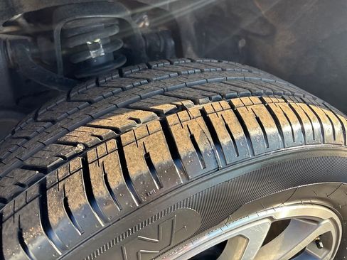 Used 2020 GMC Canyon Denali image 33