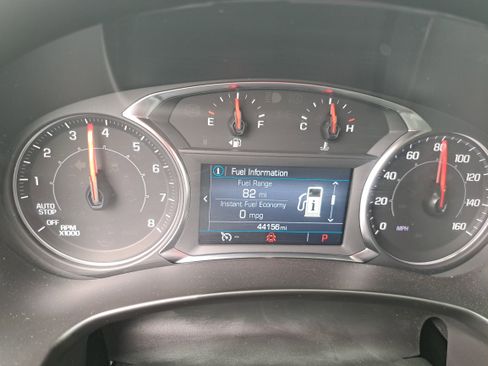 Used 2024 GMC Terrain SLE FWD image 18