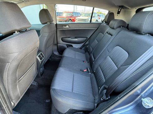 Used 2019 Kia Sportage LX AWD/4WD image 16